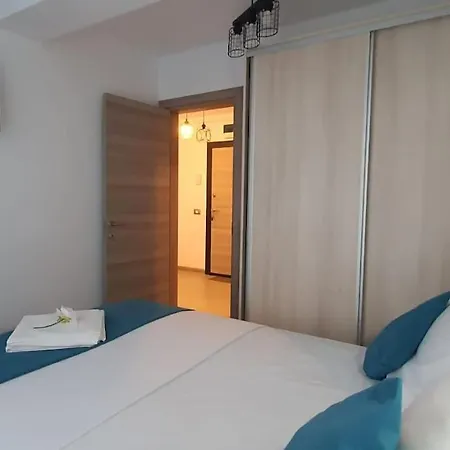 Luxury Seaview 2 Bedrooms Alezzy Apartment