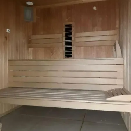 Luxury Seaview 2 Bedrooms Alezzy Navodari