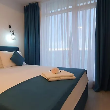 Apartment Luxury Seaview 2 Bedrooms Alezzy Navodari